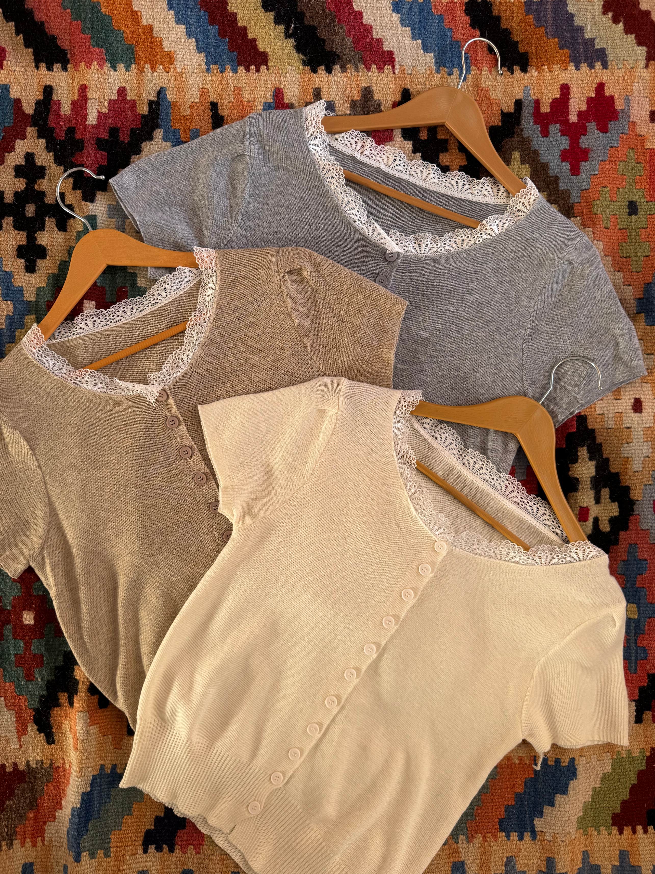 تیشرت بافت جلو دکمه